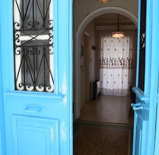 Nicola's House With Private Parking Дом отдыха