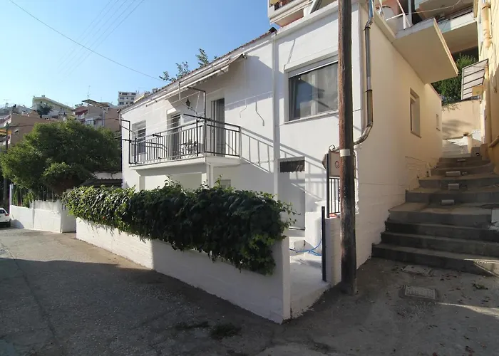 Nyaraló Nicola's House With Private Parking Kavála